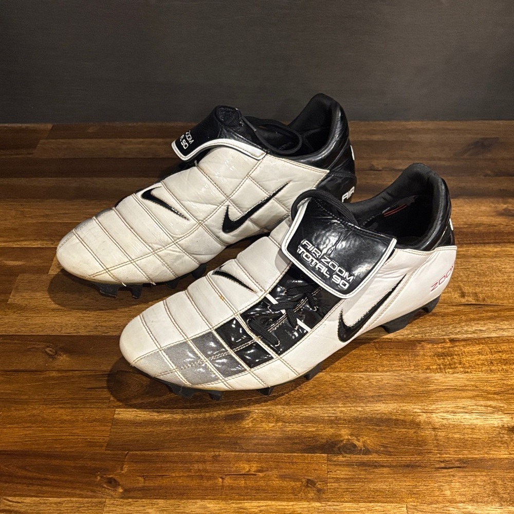 Nike Air Zoom Total 90 Black and White Soccer Cleats